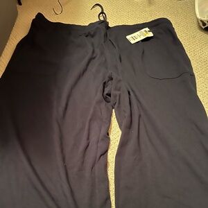 terra and sky pull on capri length shorts